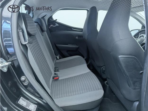 TOYOTA Aygo 1.0 VVT-i x-play  
