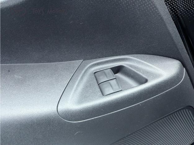 TOYOTA Aygo 1.0 VVT-i x-play  