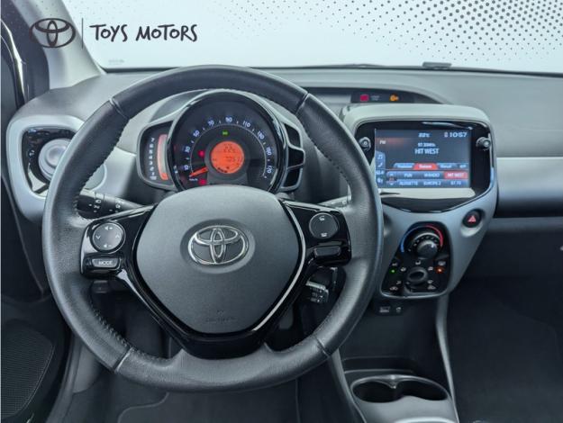 TOYOTA Aygo 1.0 VVT-i x-play  