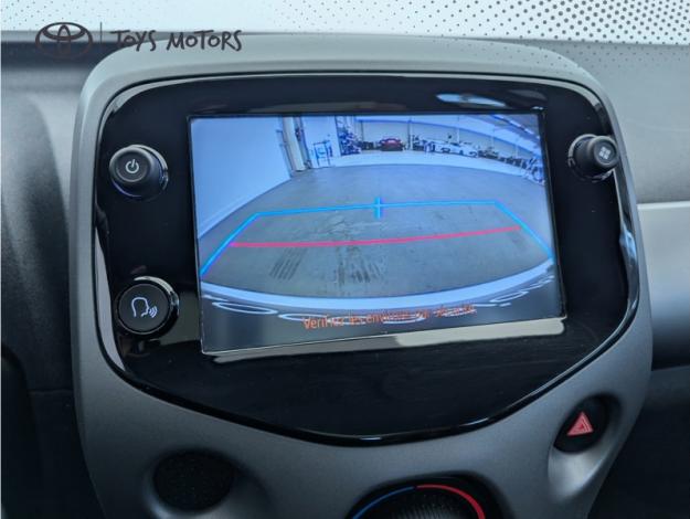 TOYOTA Aygo 1.0 VVT-i x-play  
