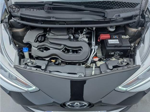 TOYOTA Aygo 1.0 VVT-i x-play  