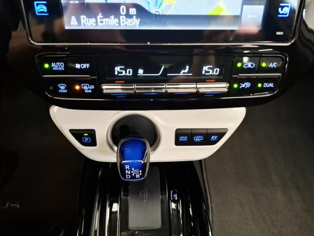 TOYOTA Prius 1.8 VVT-I HYBRID PHV SOLAR  