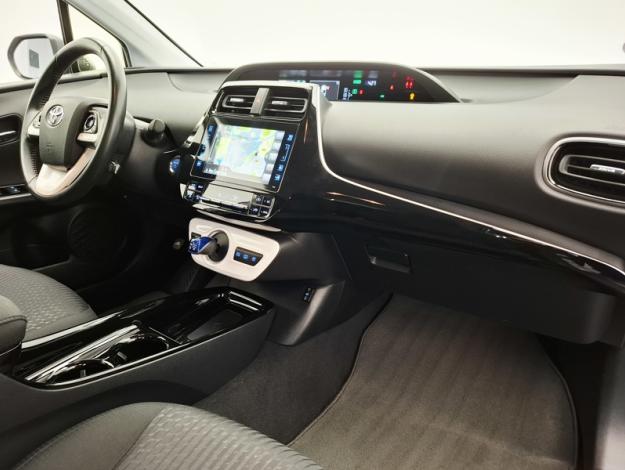 TOYOTA Prius 1.8 VVT-I HYBRID PHV SOLAR  