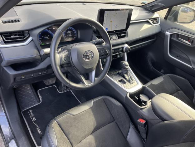 TOYOTA RAV4 218h COLLECTION  