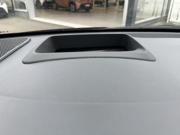 TOYOTA Yaris 116H ICONIC Techno  
