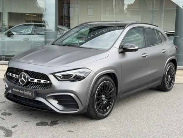 MERCEDES-BENZ GLA 180 d AMG PAck Night Pano Attelage  