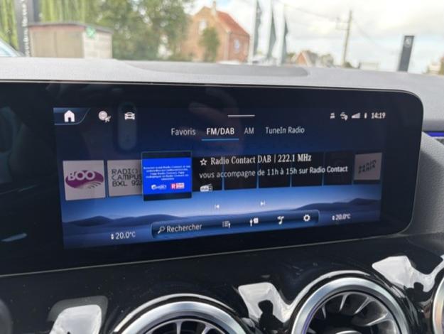 MERCEDES-BENZ GLA 180 d AMG PAck Night Pano Attelage  