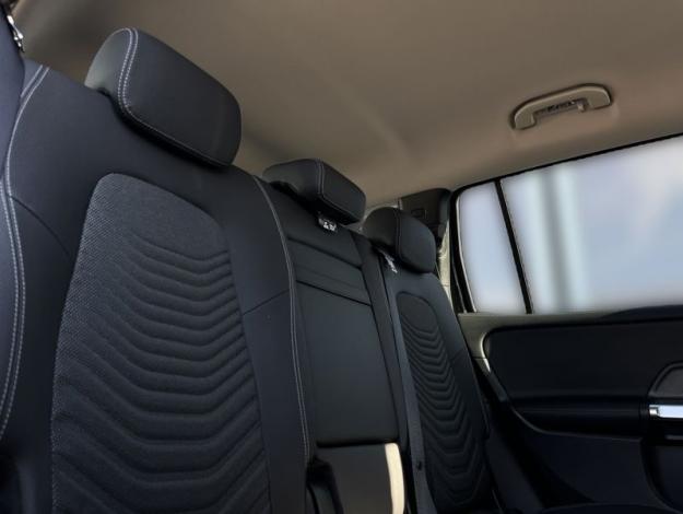 MERCEDES-BENZ GLB 200 d 4MATIC (18/18)