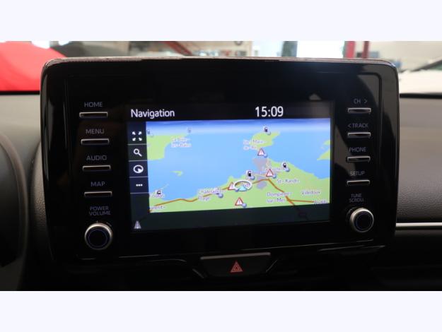 TOYOTA Yaris 1.5 HYBRID 116H DYNAMIC BUSINESS   