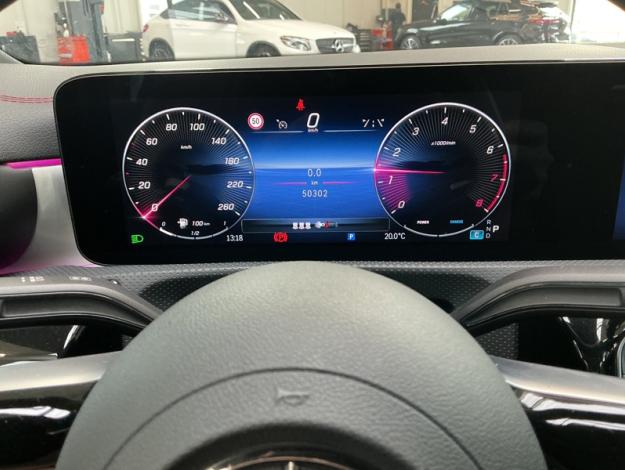 MERCEDES-BENZ CLA 180 Coupé AMG Pack Night Pano  