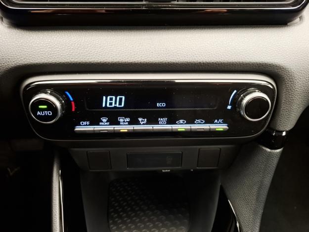 TOYOTA Yaris Hybride 116h Design  