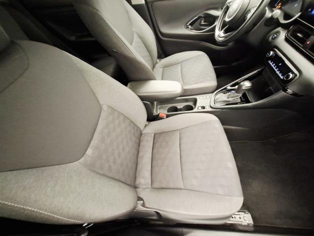 TOYOTA Yaris Hybride 116h Design  