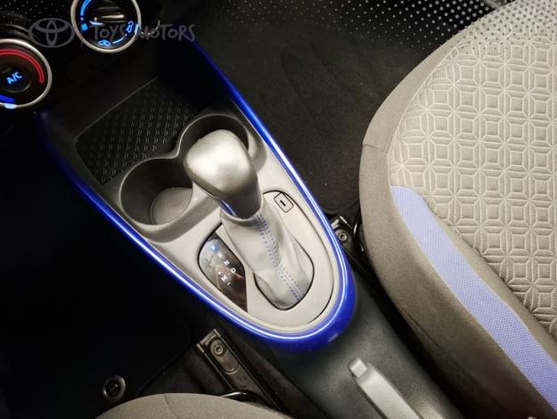 TOYOTA Aygo X 1.0 S-CVT 72 DESIGN   