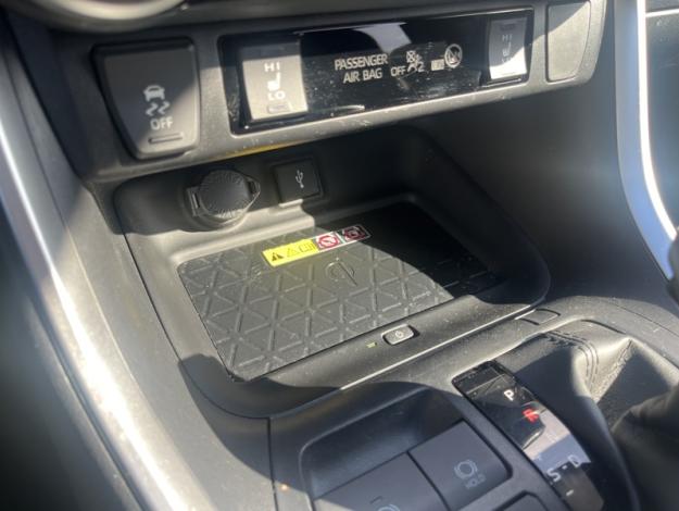 TOYOTA RAV4 218h collection pano  