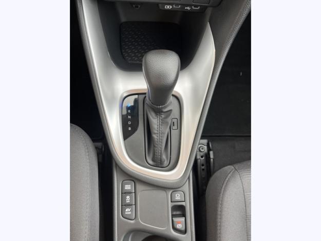 TOYOTA Yaris 116H DYNAMIC  