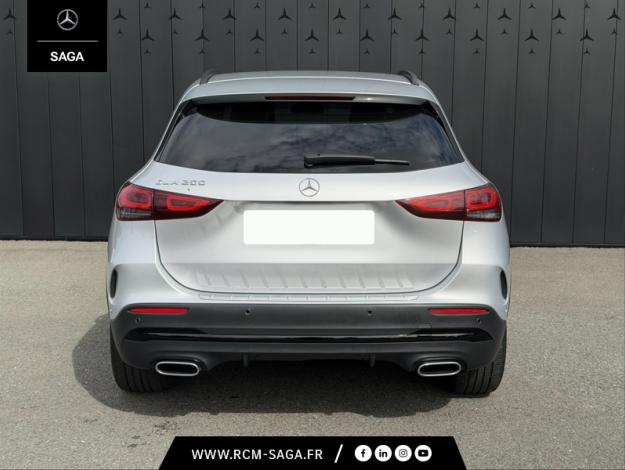 MERCEDES-BENZ GLA 200 AMG Line  