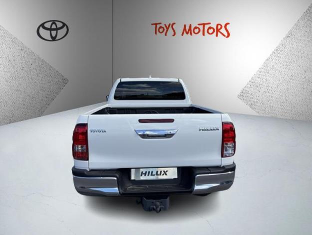 TOYOTA Hilux Xtra Cab 4WD 2,4L D-4D BVA Légende 2 pl  