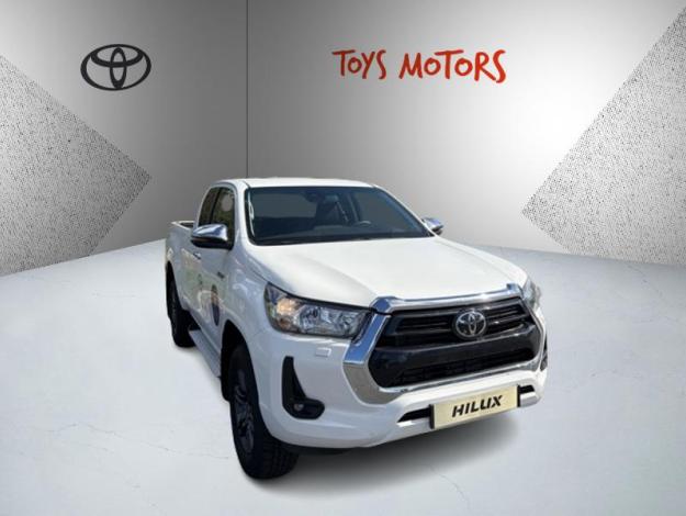TOYOTA Hilux Xtra Cab 4WD 2,4L D-4D BVA Légende 2 pl  