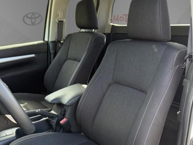 TOYOTA Hilux Xtra Cab 4WD 2,4L D-4D BVA Légende 2 pl  