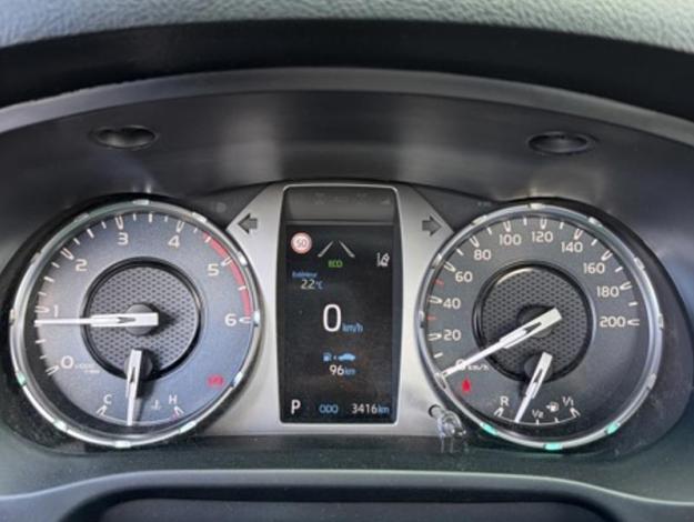 TOYOTA Hilux Xtra Cab 4WD 2,4L D-4D BVA Légende 2 pl  