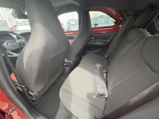 TOYOTA Aygo X 1.0 VVT-I 72 DESIGN   