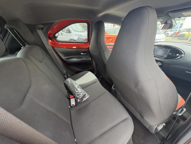 TOYOTA Aygo X 1.0 VVT-I 72 DESIGN   
