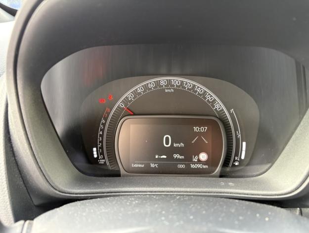 TOYOTA Aygo X 1.0 VVT-I 72 DESIGN   