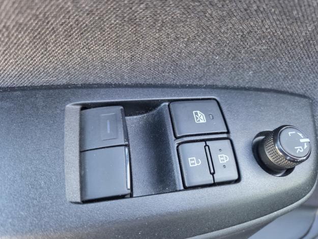 TOYOTA Yaris 116H DYNAMIC  