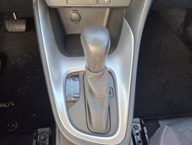 TOYOTA Yaris 116H DYNAMIC  