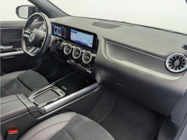 MERCEDES-BENZ GLA 200 d AMG Line  