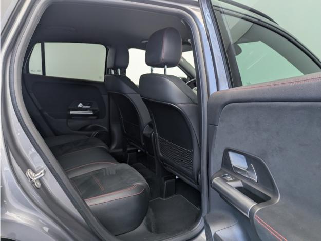 MERCEDES-BENZ GLA 200 d AMG Line  