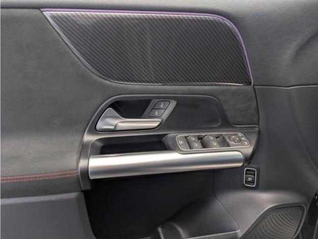 MERCEDES-BENZ GLA 200 d AMG Line  