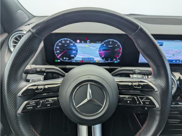 MERCEDES-BENZ GLA 200 d AMG Line  