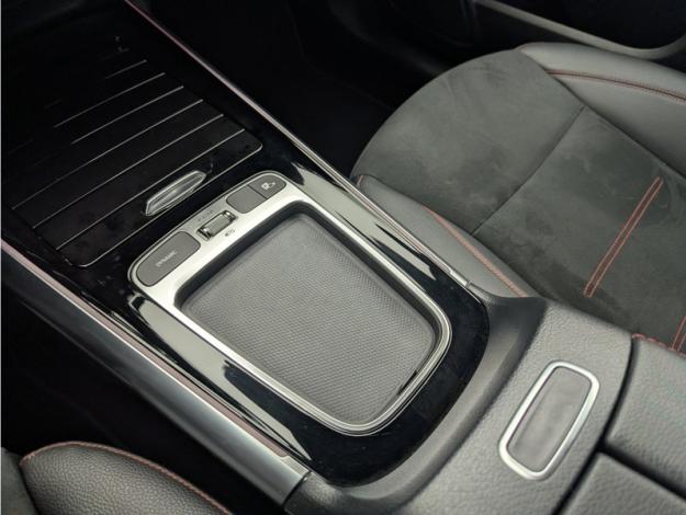 MERCEDES-BENZ GLA 200 d AMG Line  