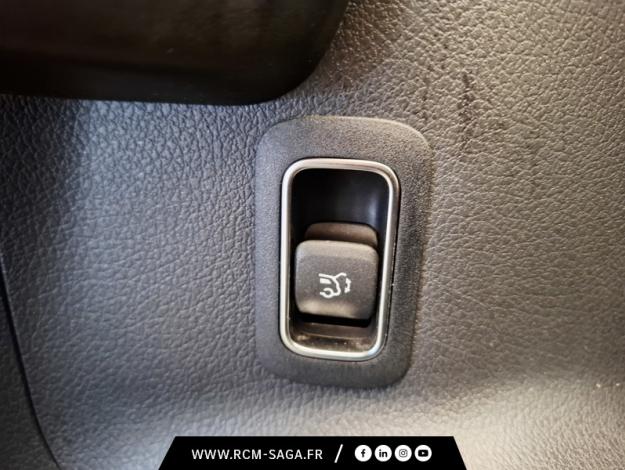 MERCEDES-BENZ GLA 200 d AMG Line  