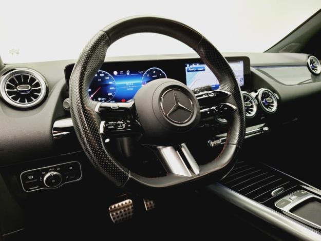 MERCEDES-BENZ GLA 200 d AMG Line  