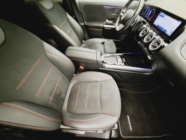 MERCEDES-BENZ GLA 200 d AMG Line  