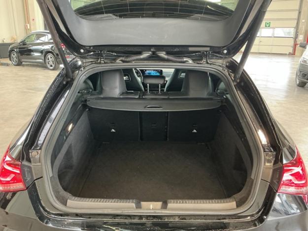 MERCEDES-BENZ CLA 180 Shooting Brake AMG Line  