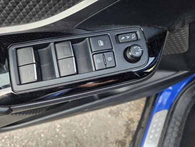 TOYOTA C-HR 122h Distinctive Pack Techno  
