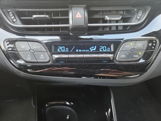TOYOTA C-HR 122h Distinctive Pack Techno  