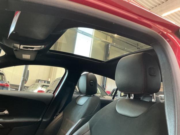 MERCEDES-BENZ A A 180 d