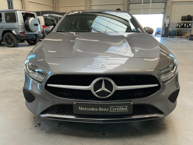 MERCEDES-BENZ A 180 d Facelift Essential Line  