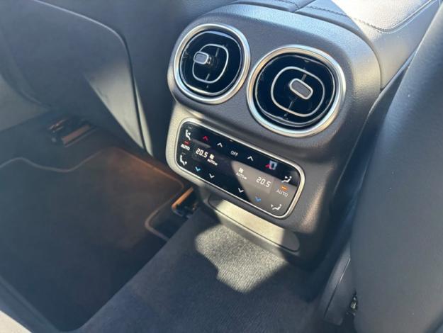 MERCEDES-BENZ GLC 300 d 4M AMG Pack Night Pano Attelage Burmester  
