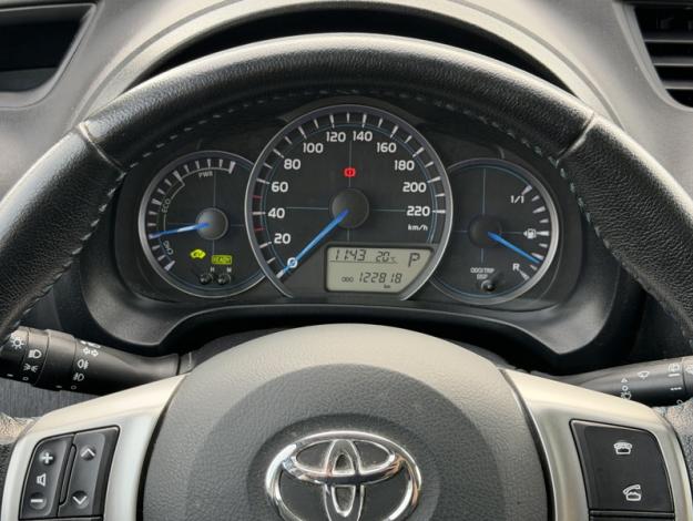 TOYOTA Yaris 1.5 VVT-I HYBRID DYNAMIC   