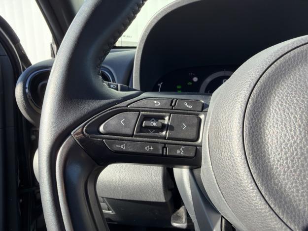 TOYOTA Yaris Cross 1.5 HYBRID 116H DESIGN   