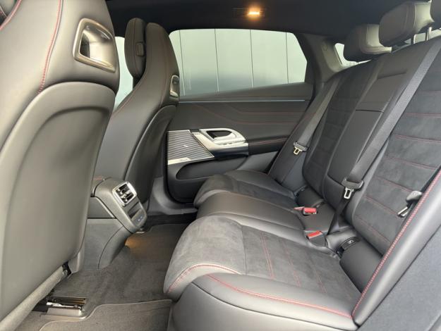 MERCEDES-BENZ Classe C Berline Classe C 400 4M électrique AMG Line  Classe C 400 4M électrique EQ AMG Line