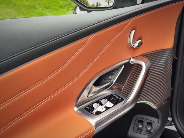 MERCEDES-BENZ GLC SUV   GLC 400 4M avec technologie EQ AMG Line