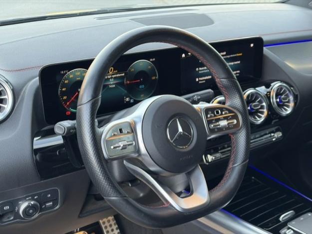 MERCEDES-BENZ EQA 250 AMG Pack Night  