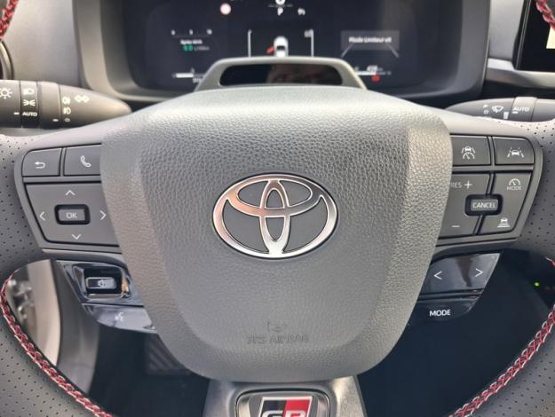 TOYOTA C-HR 1.8 HYBRIDE 140 GR SPORT  C HR HYBRIDE NG HYBRIDE 140 GR SPORT MY26