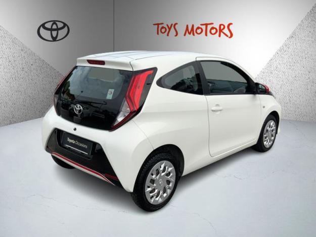 TOYOTA Aygo 1.0 VVT-i x-play  